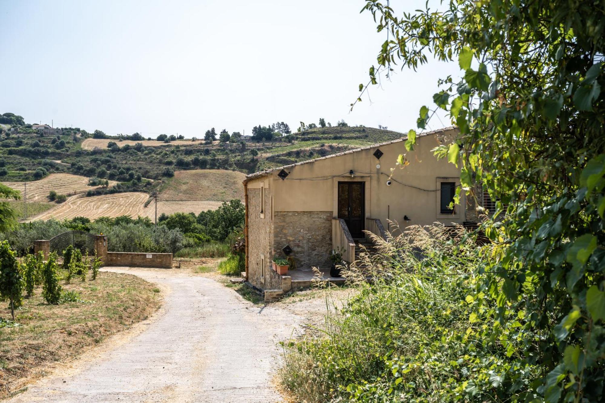 Cottage Immerso Nel Vigneto Caltagirone Dış mekan fotoğraf